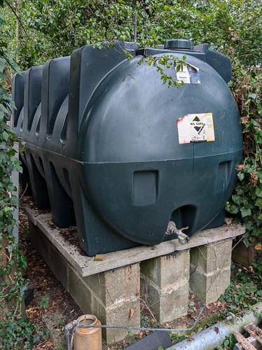 Oil tank 1800 litre - ,, used