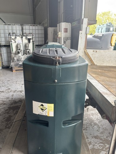 660 plastic bunded 1000 - bunded,